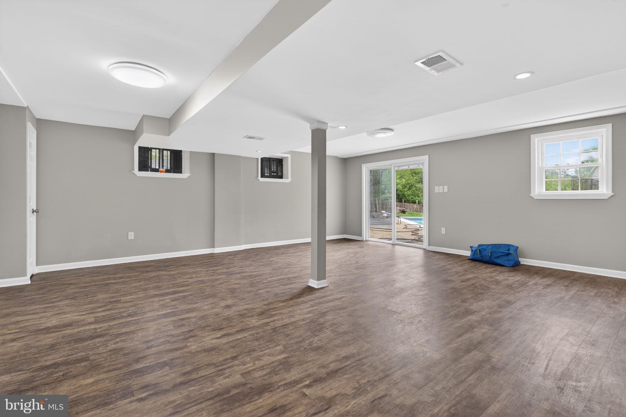 11810 FAIRGREEN LANE