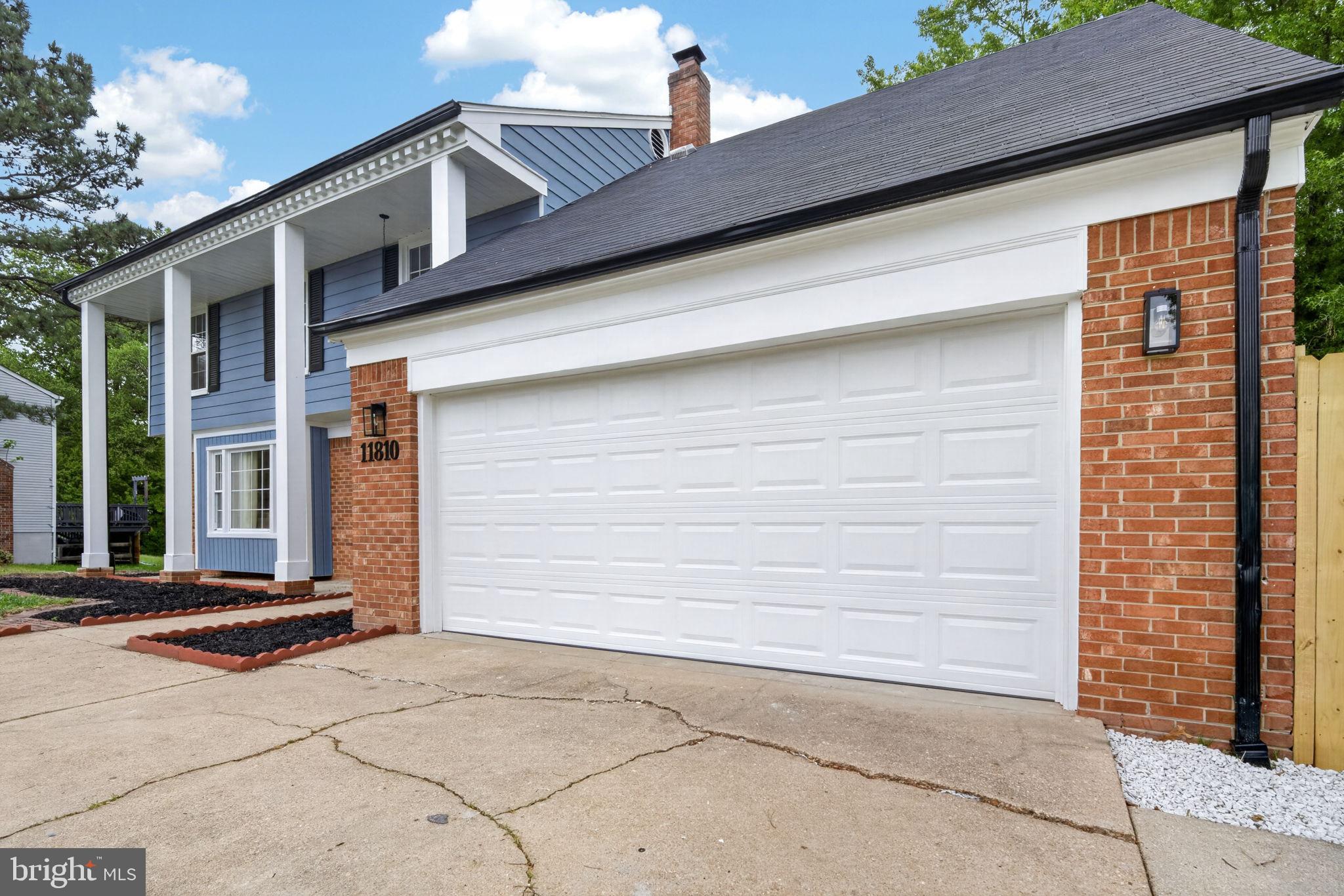 11810 FAIRGREEN LANE