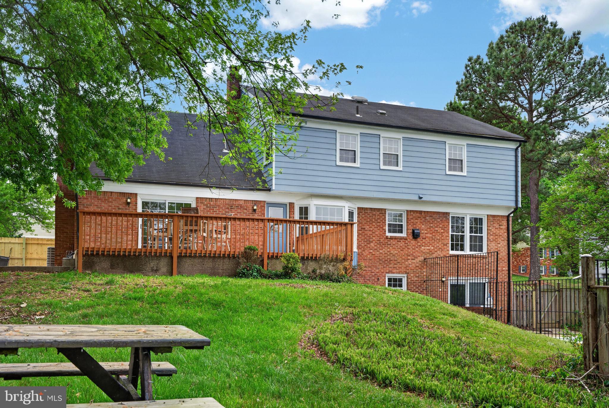 11810 FAIRGREEN LANE