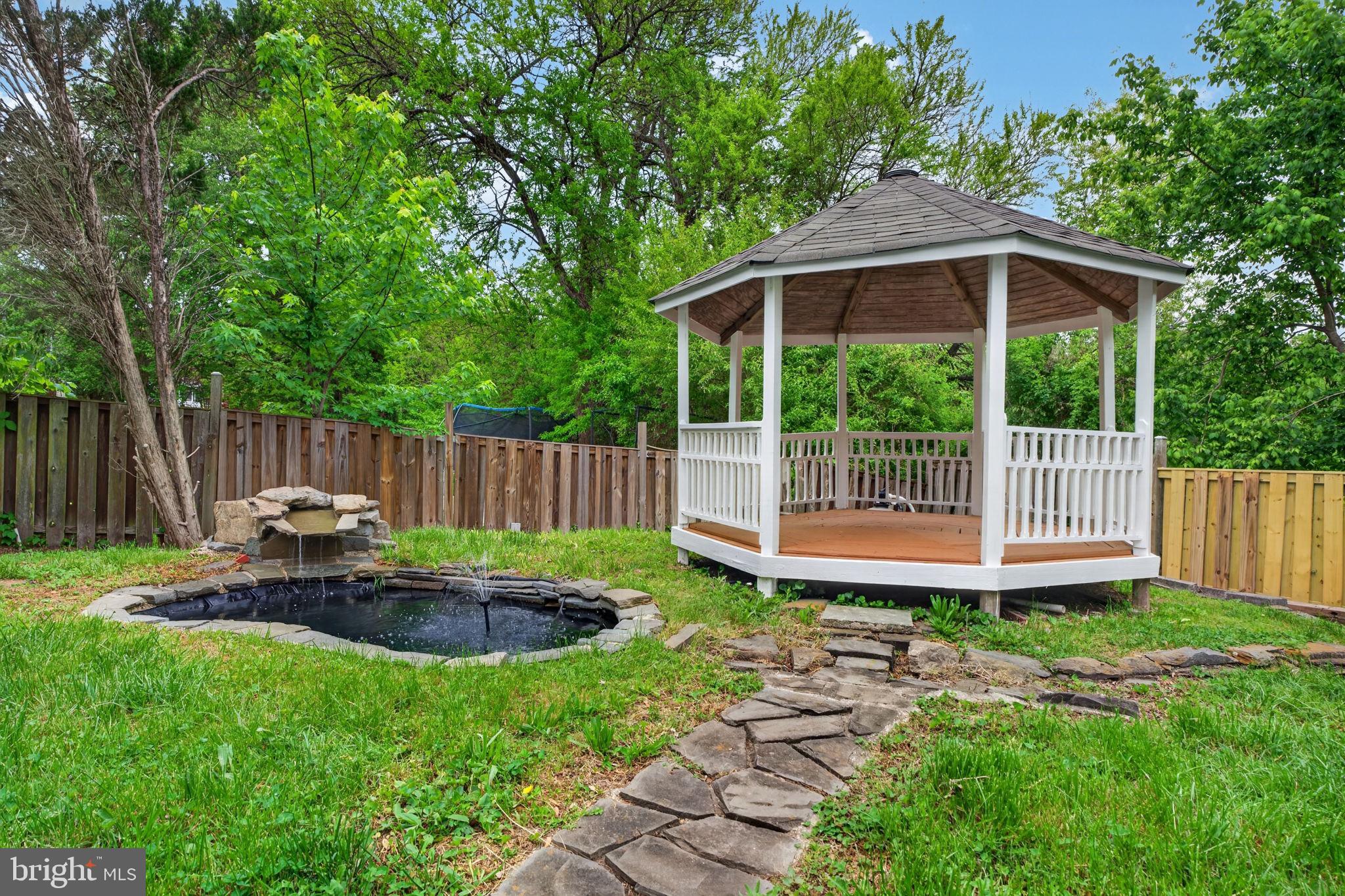 11810 FAIRGREEN LANE