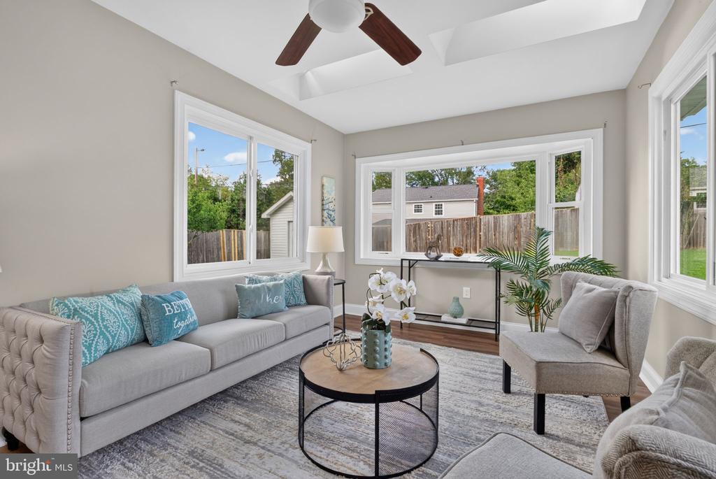 3809 IRONGATE LANE