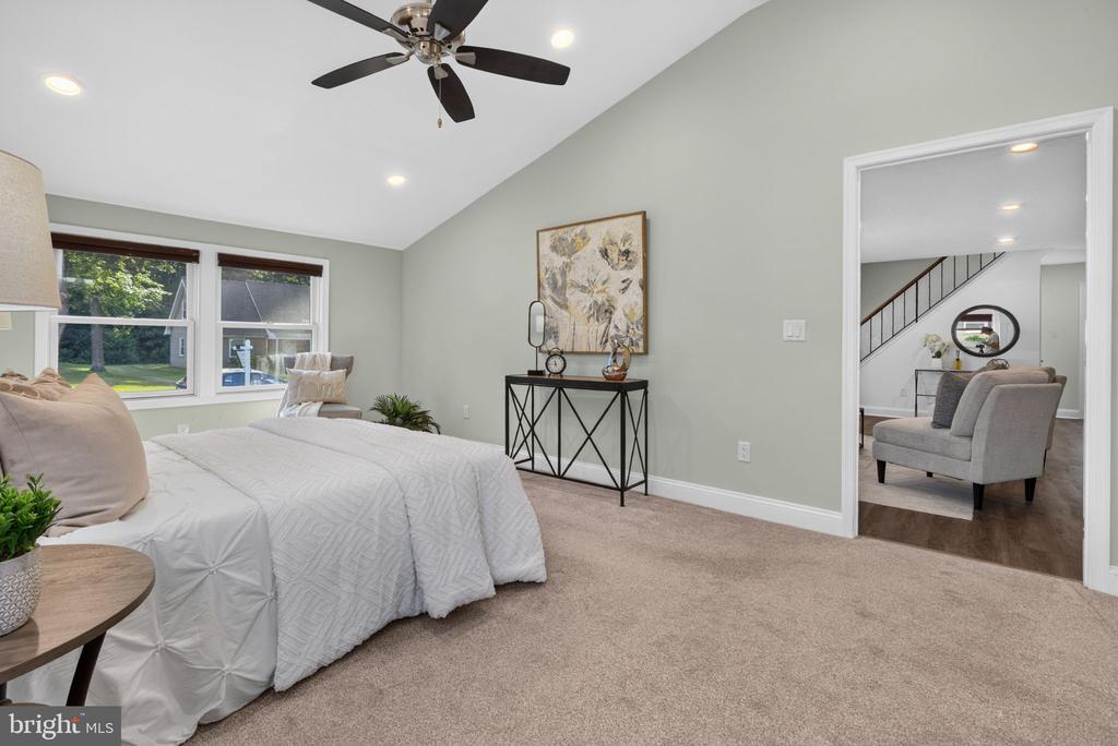 3809 IRONGATE LANE