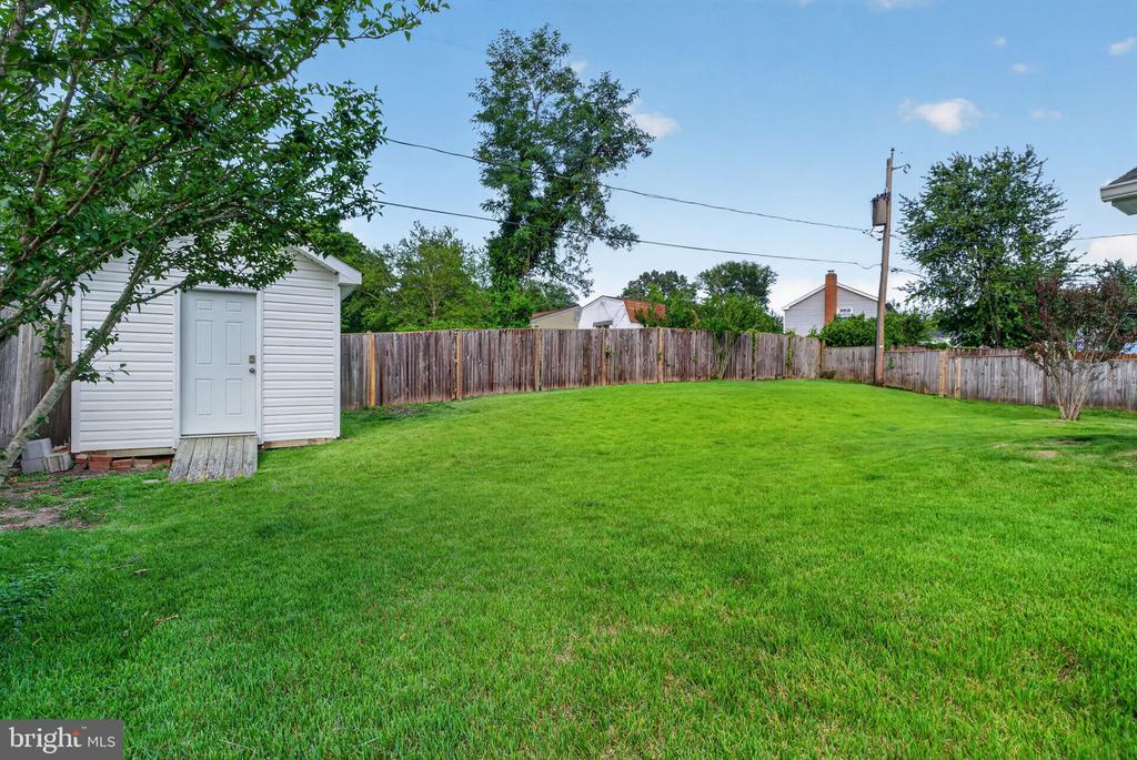 3809 IRONGATE LANE