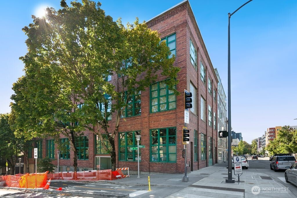 66 Bell Street Unit: 208