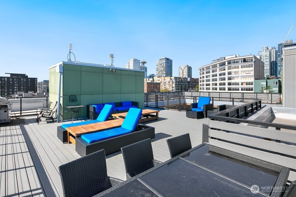 66 Bell Street Unit: 208