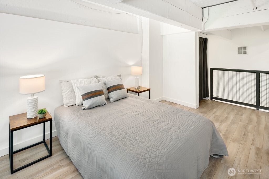 66 Bell Street Unit: 208