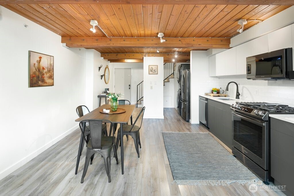 66 Bell Street Unit: 208