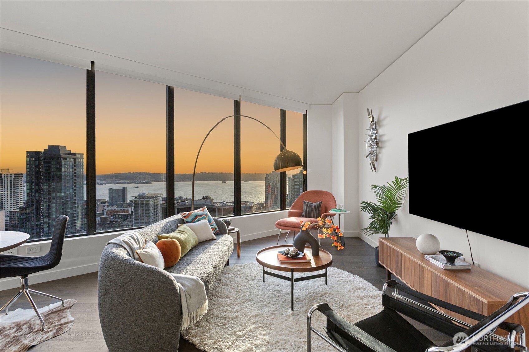 2510 6th Avenue Unit: 2504