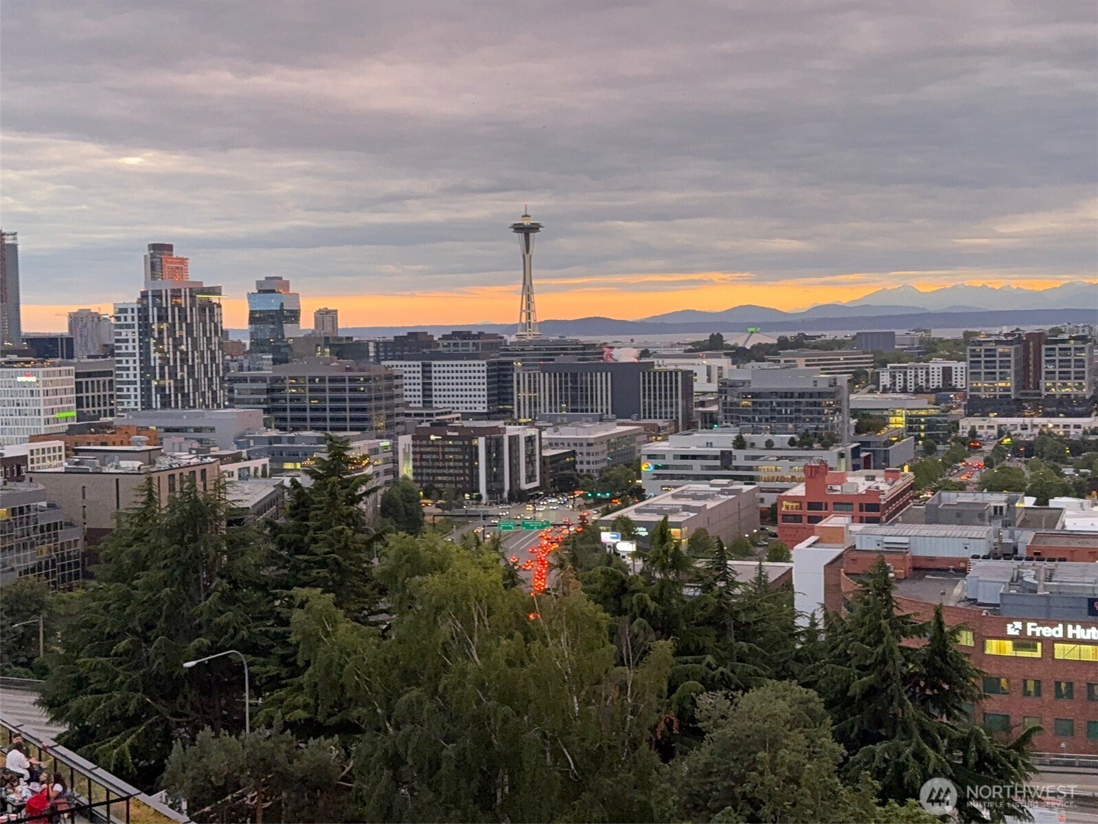 745 Bellevue Avenue E Unit: 402