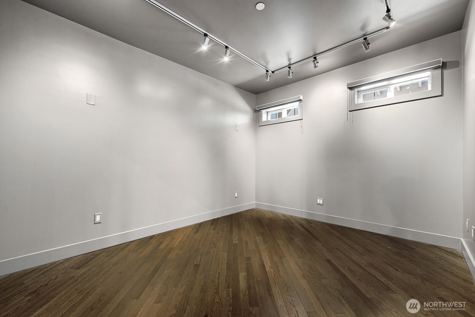 745 Bellevue Avenue E Unit: 402