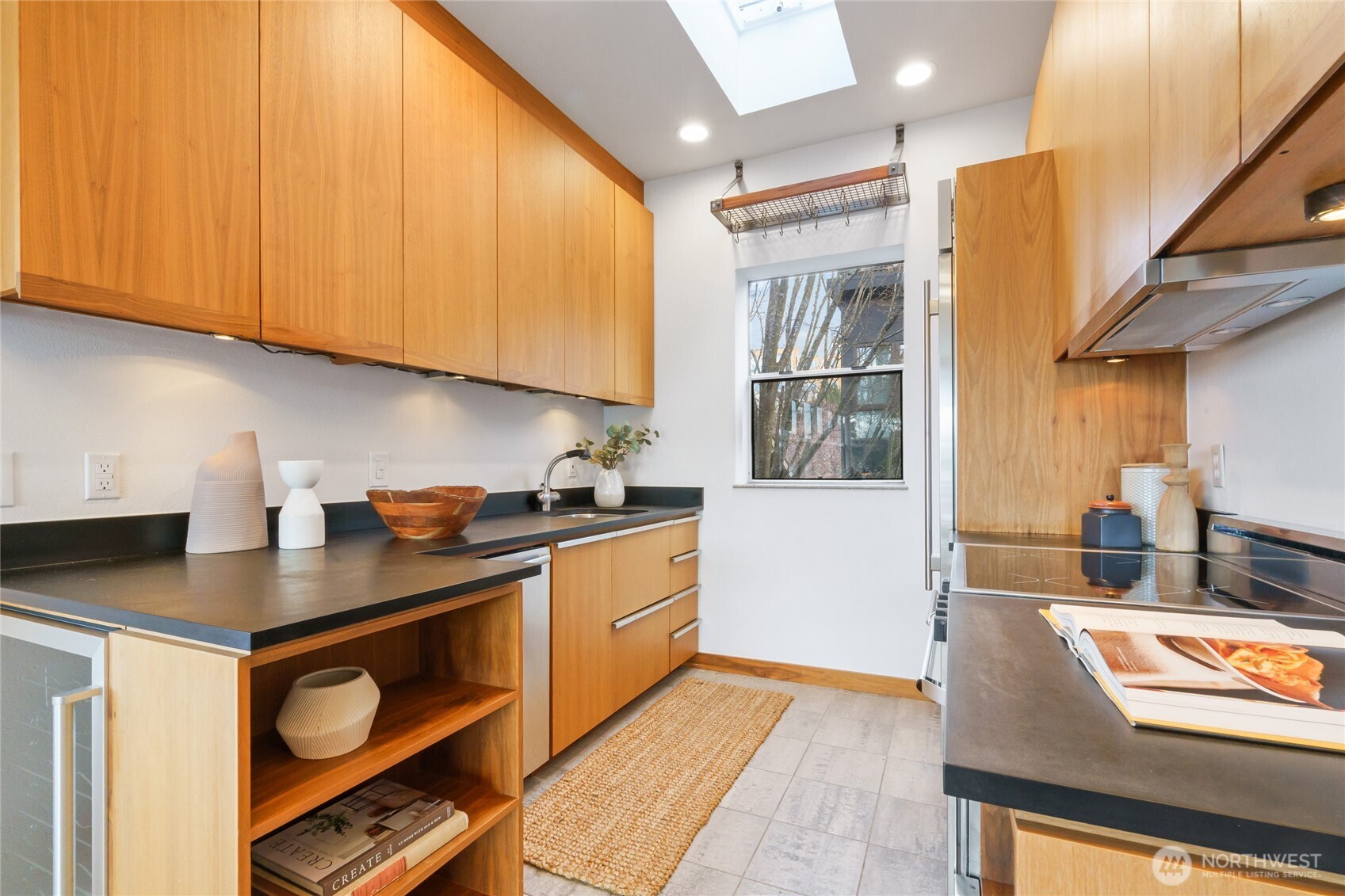 2364 Fairview Avenue E Unit: 1