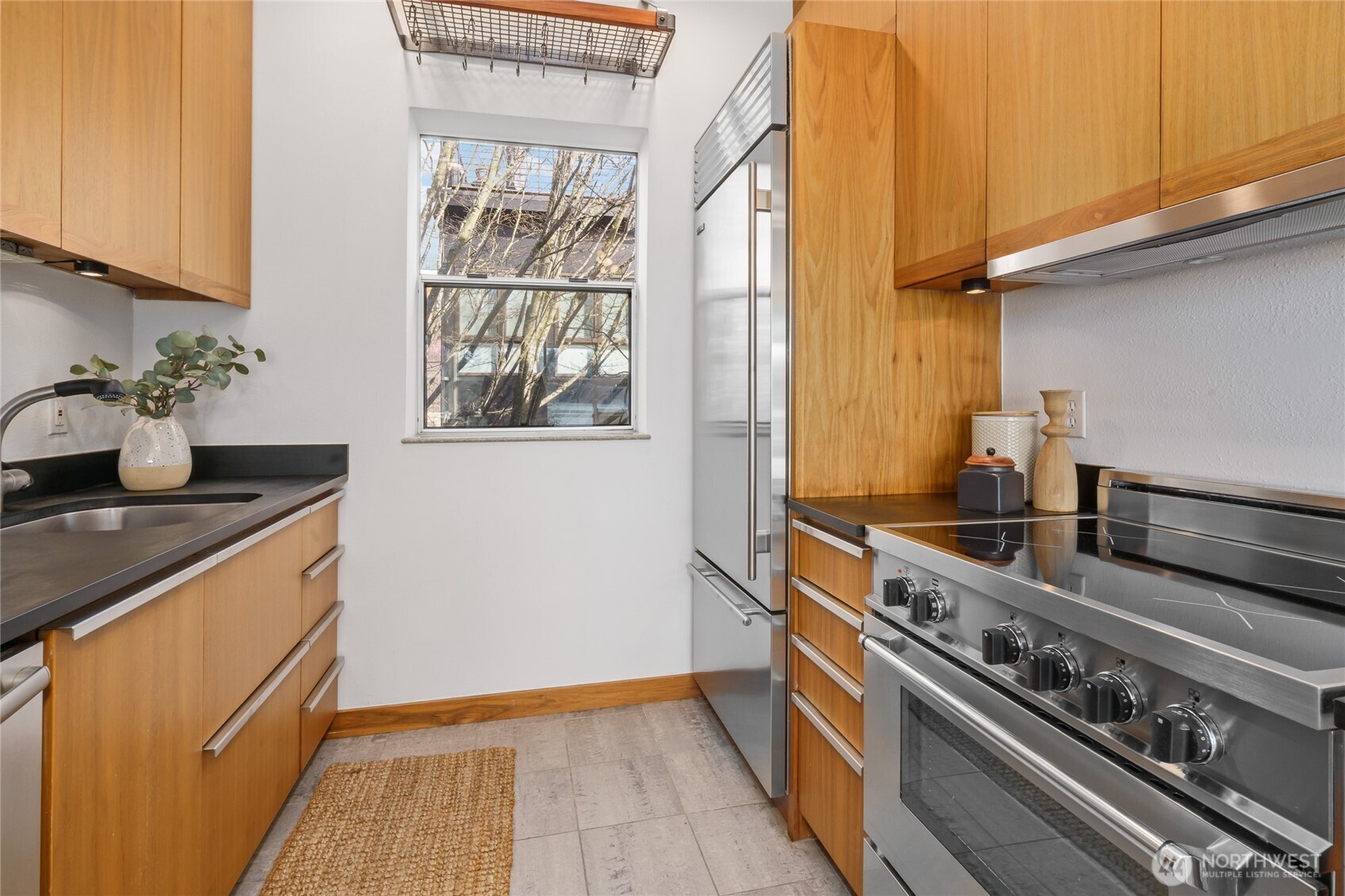 2364 Fairview Avenue E Unit: 1