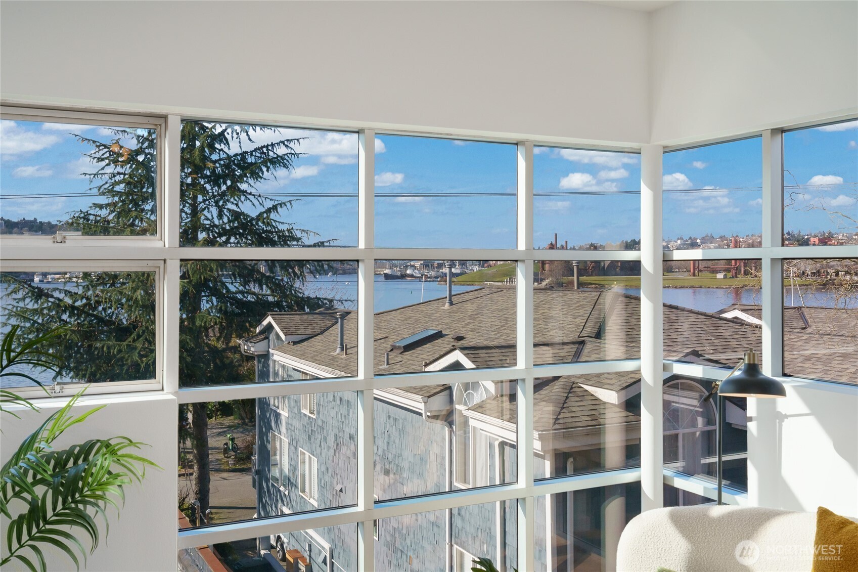 2364 Fairview Avenue E Unit: 1