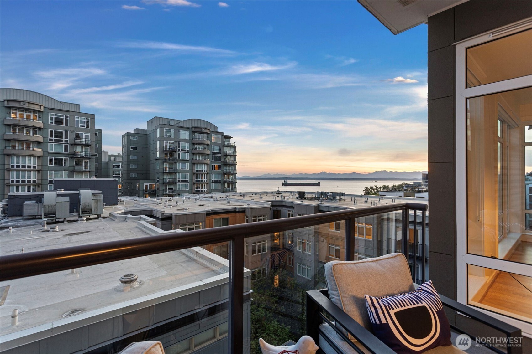 2801 1st Avenue Unit: 401