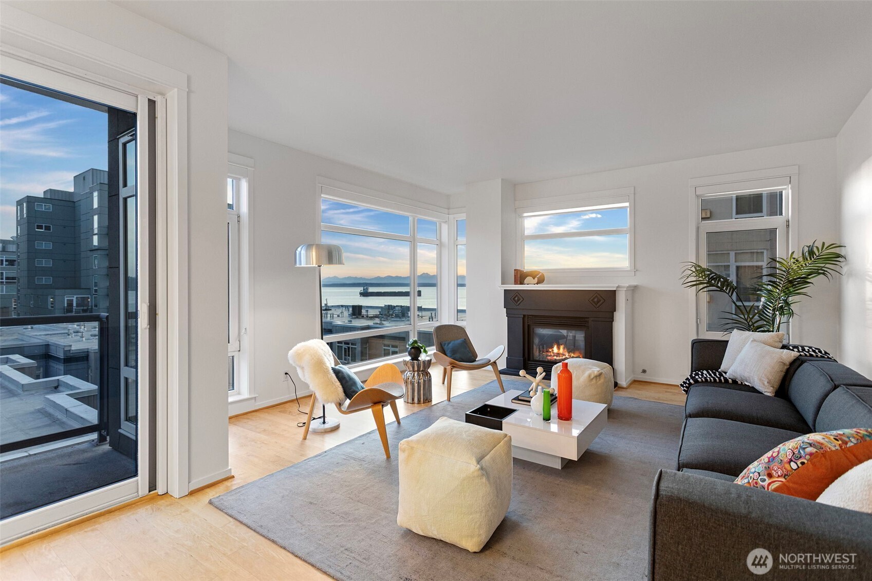2801 1st Avenue Unit: 401