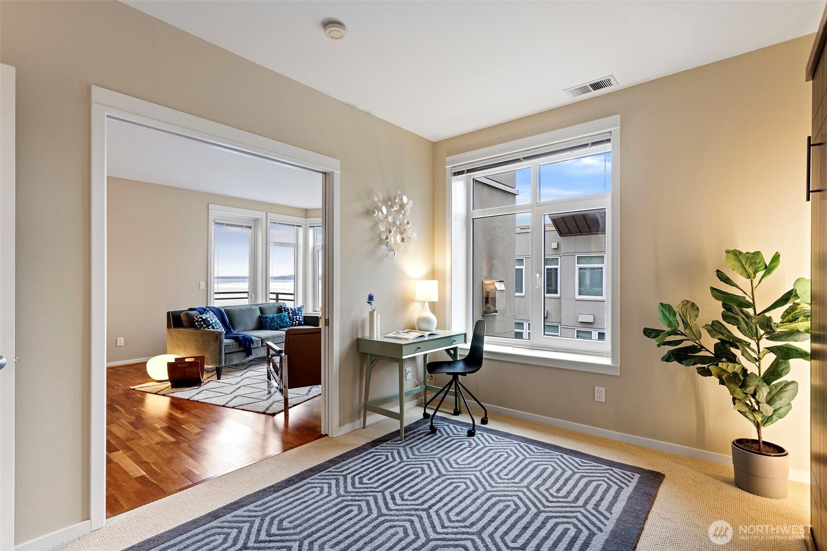 1900 Alaskan Way Unit: 514