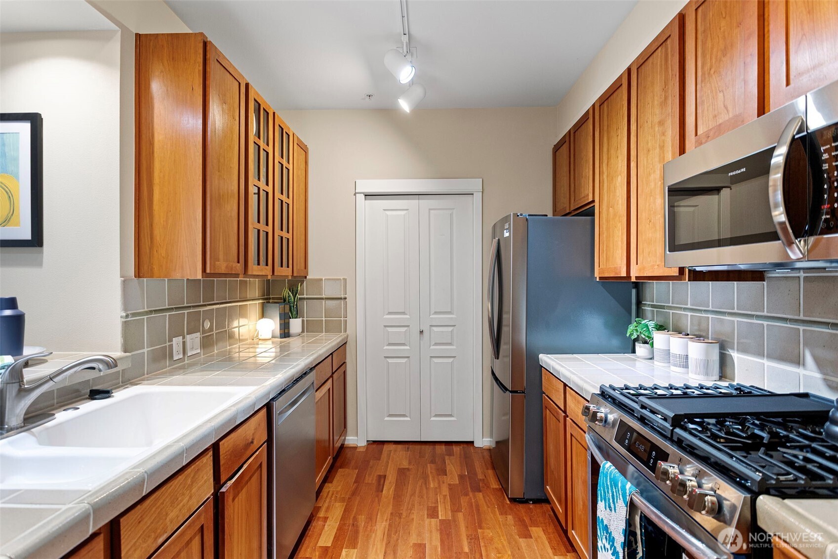 1900 Alaskan Way Unit: 514