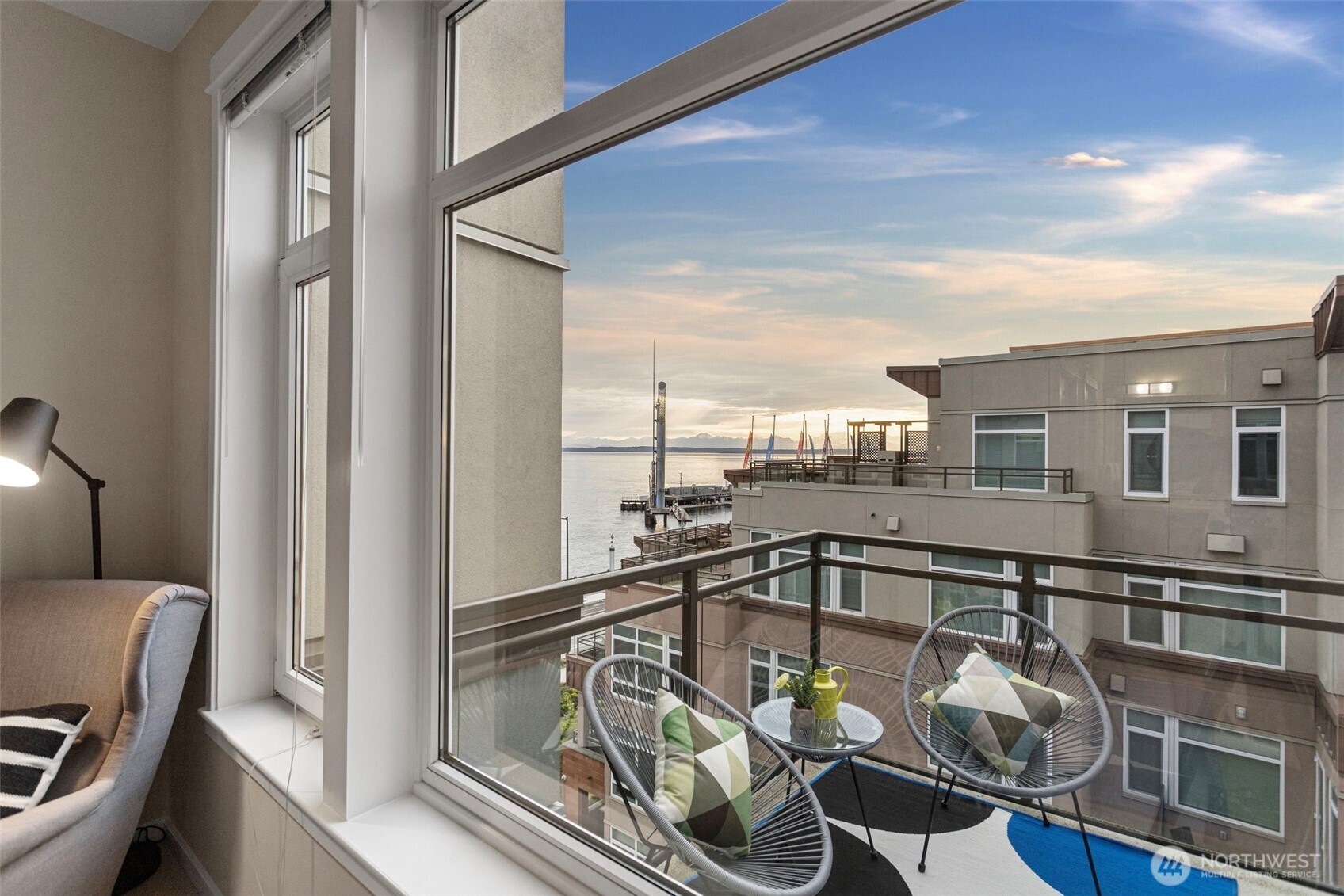 1900 Alaskan Way Unit: 514