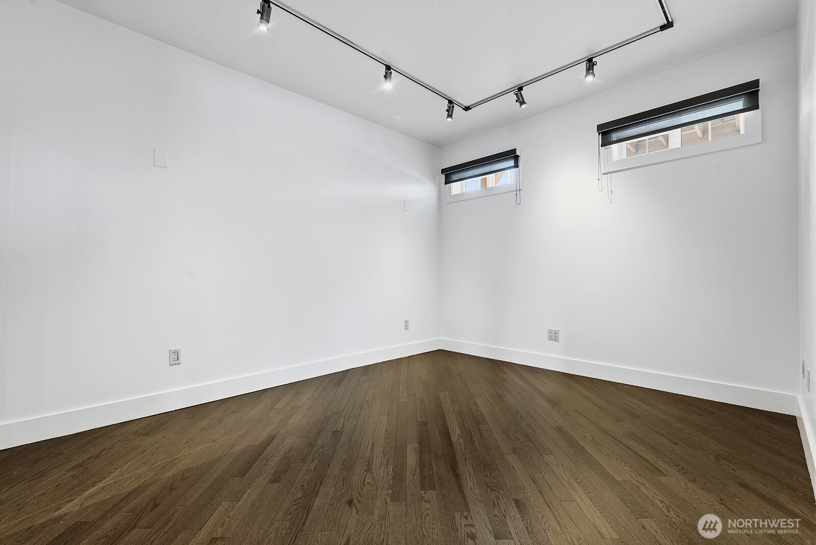 745 Bellevue Avenue E Unit: 402