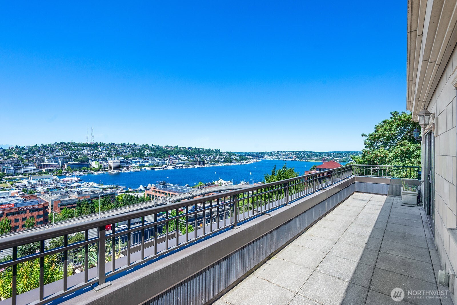 745 Bellevue Avenue E Unit: 402
