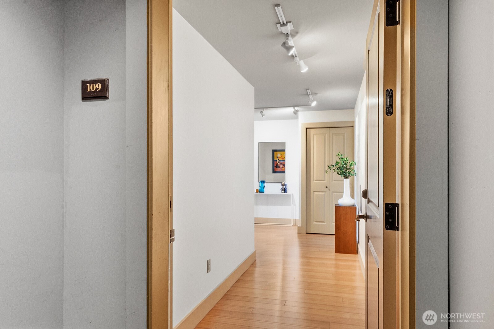 745 Bellevue Avenue E Unit: 109