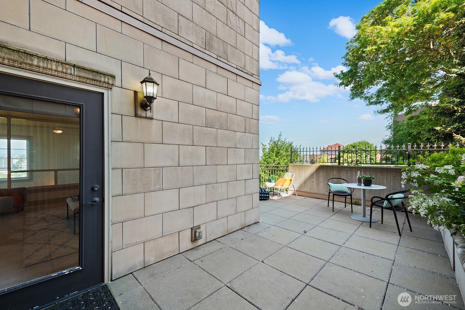 745 Bellevue Avenue E Unit: 109
