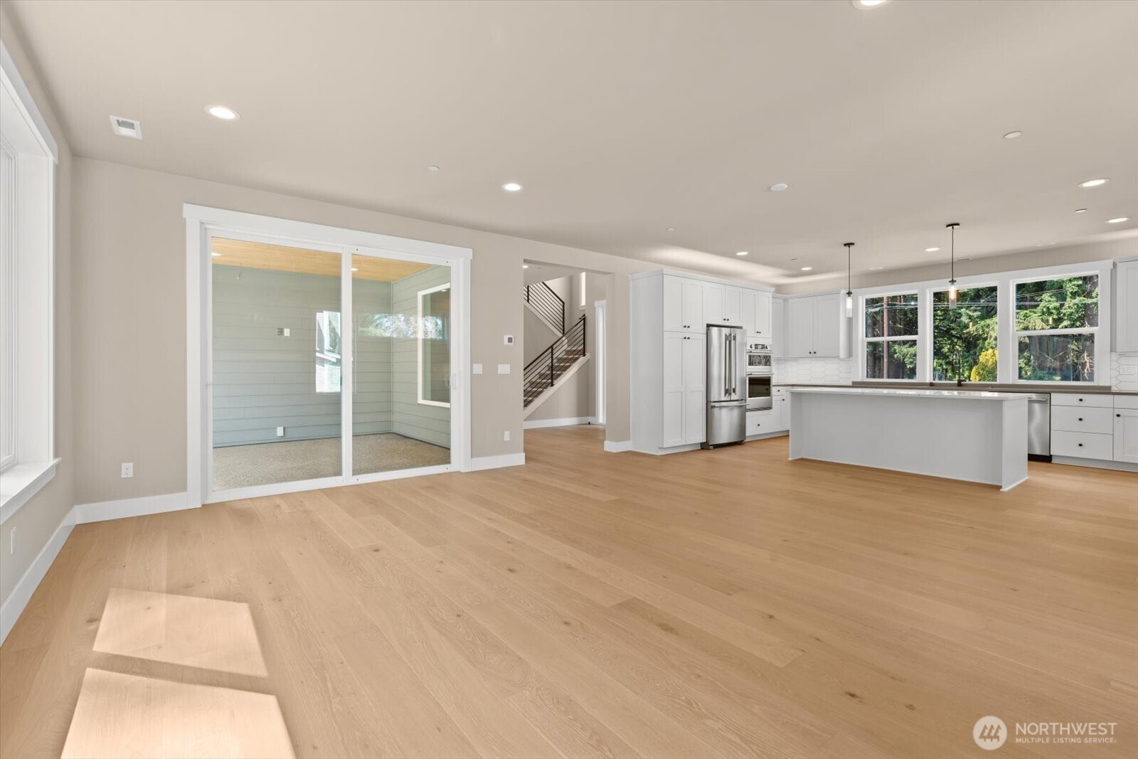 3504 Alaska Road