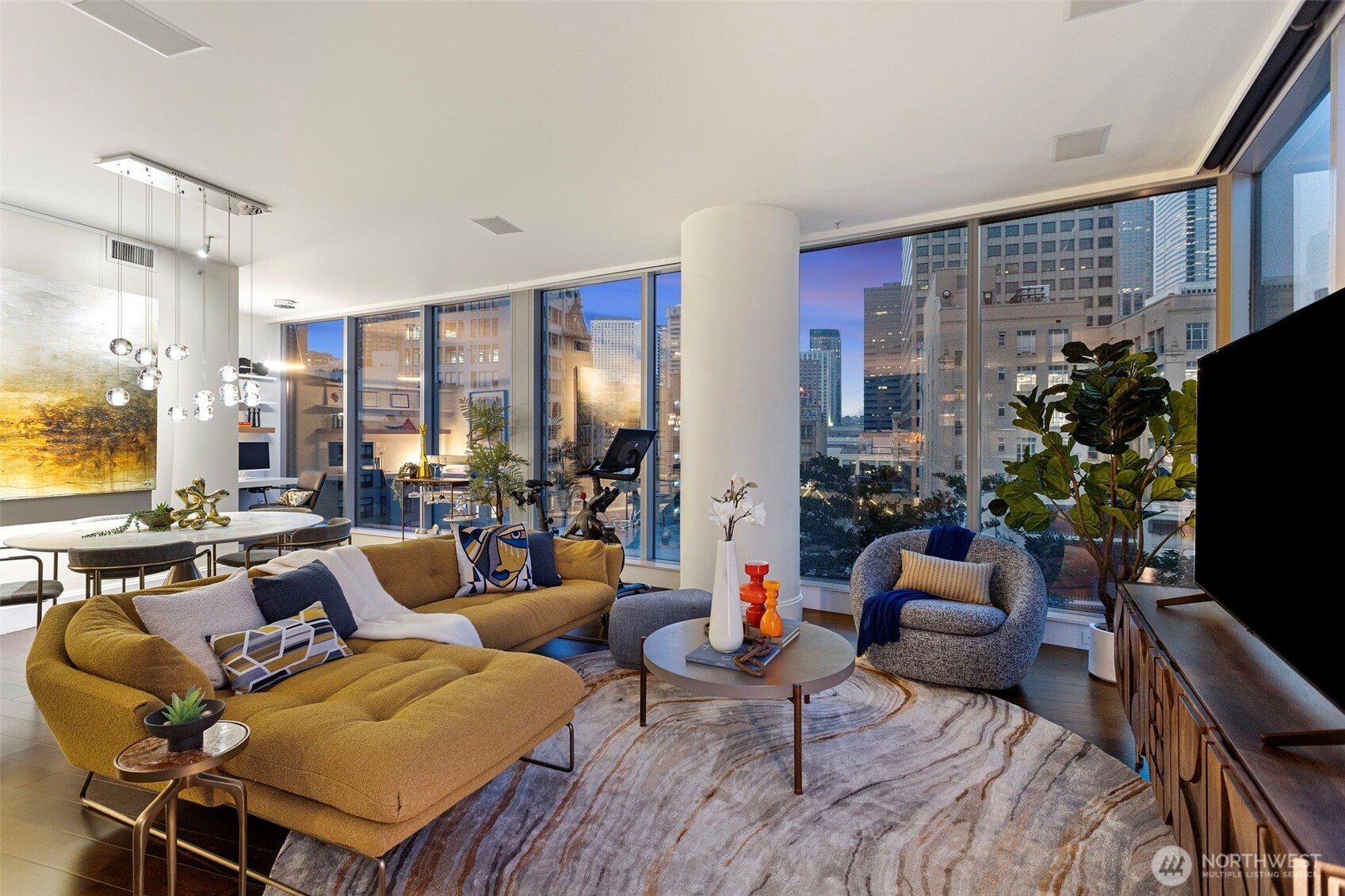 1521 2nd Avenue Unit: 802
