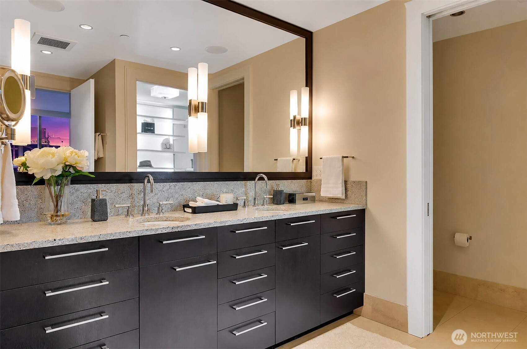 1521 2nd Avenue Unit: 802