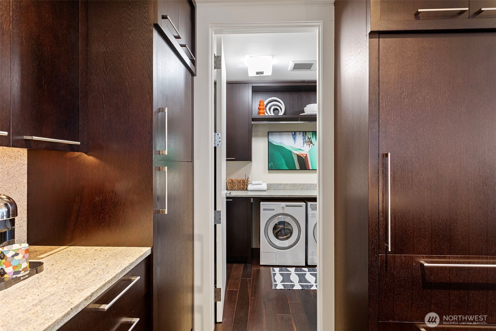1521 2nd Avenue Unit: 802