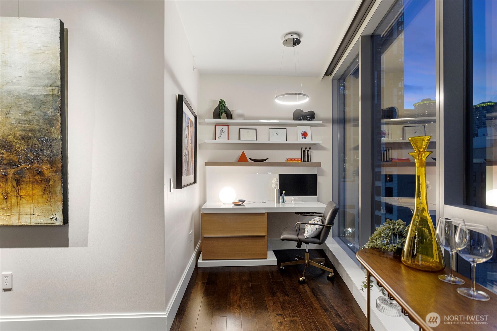 1521 2nd Avenue Unit: 802