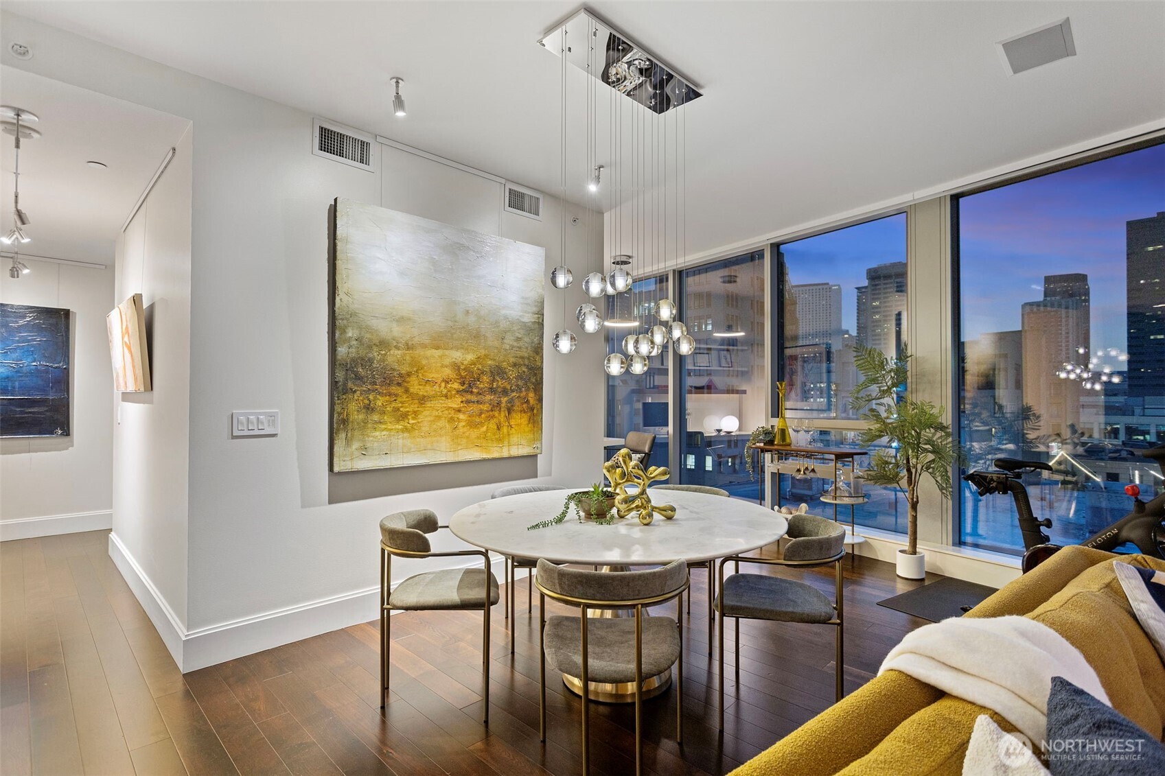 1521 2nd Avenue Unit: 802
