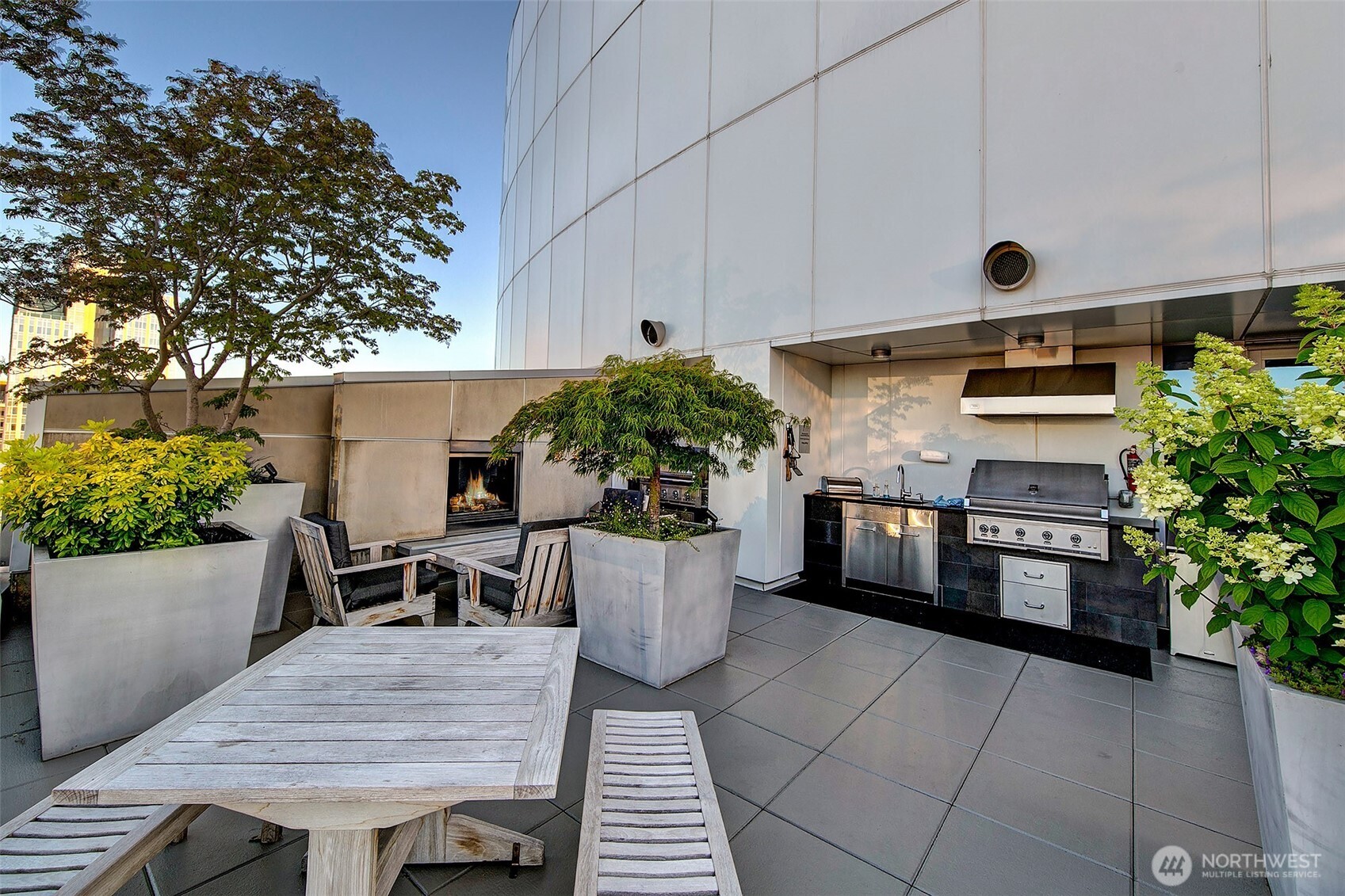 1521 2nd Avenue Unit: 802