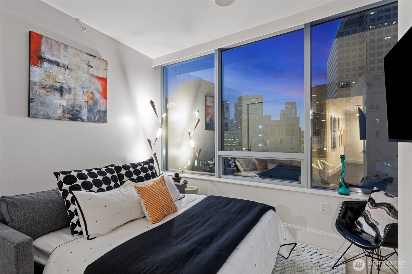 1521 2nd Avenue Unit: 802