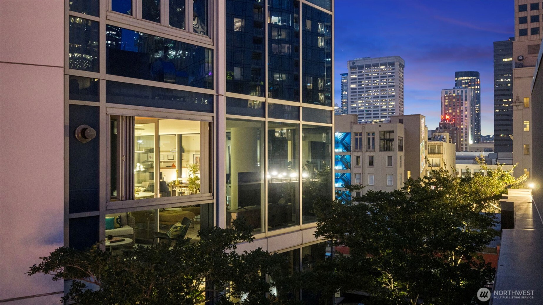 1521 2nd Avenue Unit: 802