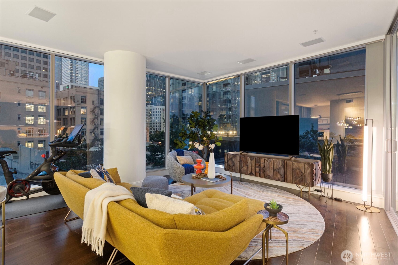 1521 2nd Avenue Unit: 802