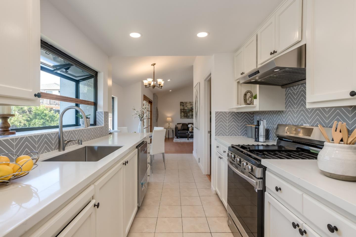 939 Burman DR
