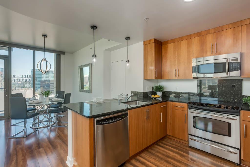 38 N Almaden BLVD 1420