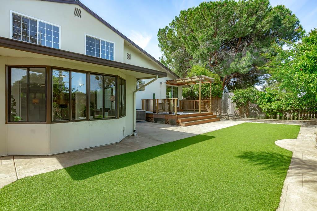 389 Gemma DR