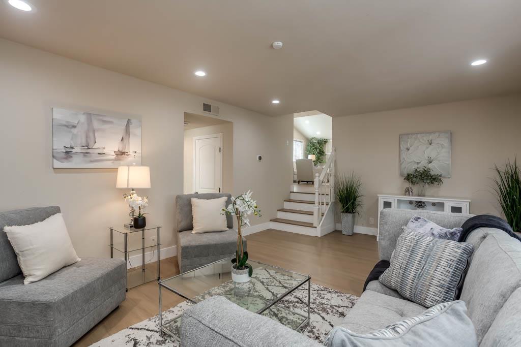 389 Gemma DR