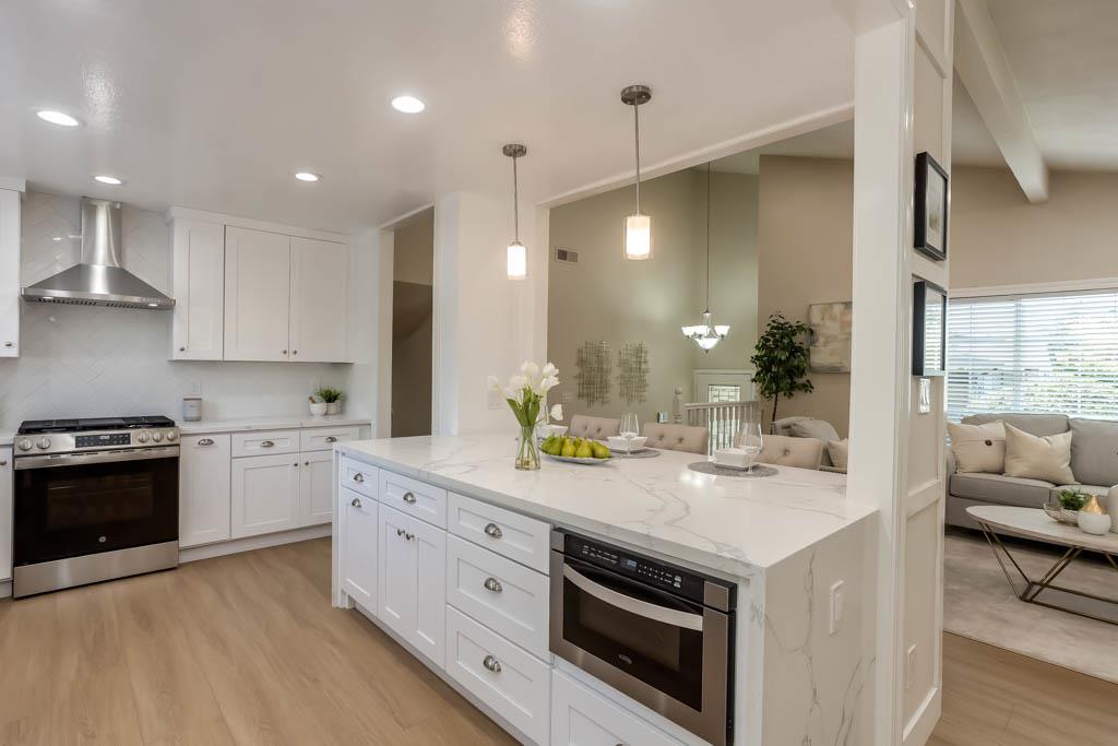 389 Gemma DR