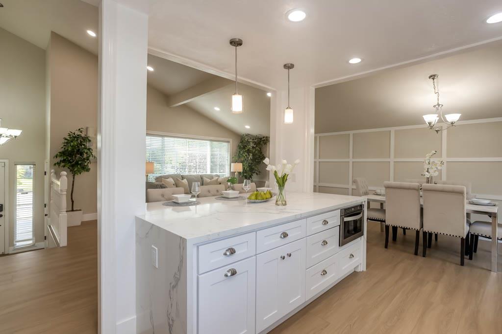389 Gemma DR
