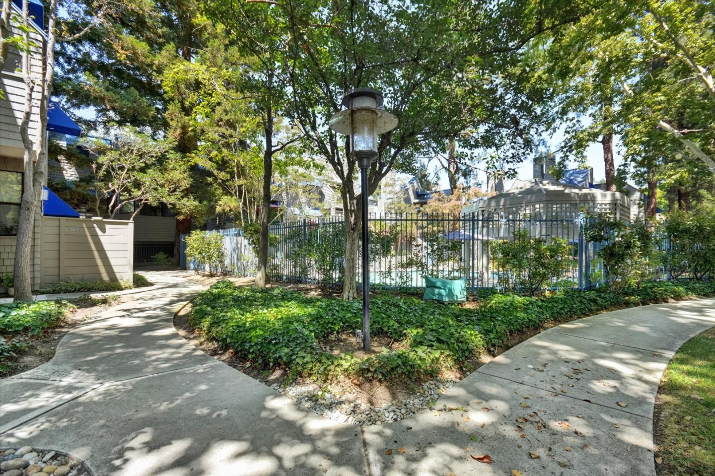 1129 Foxchase Drive