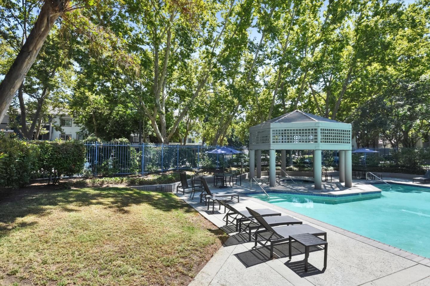 1129 Foxchase Drive