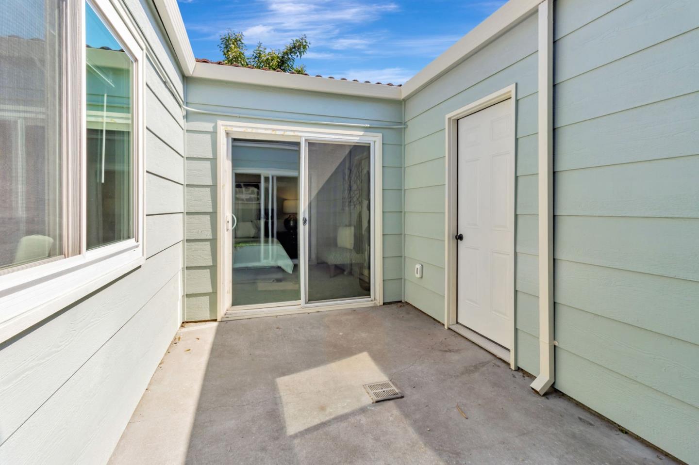 43 Southcreek Court