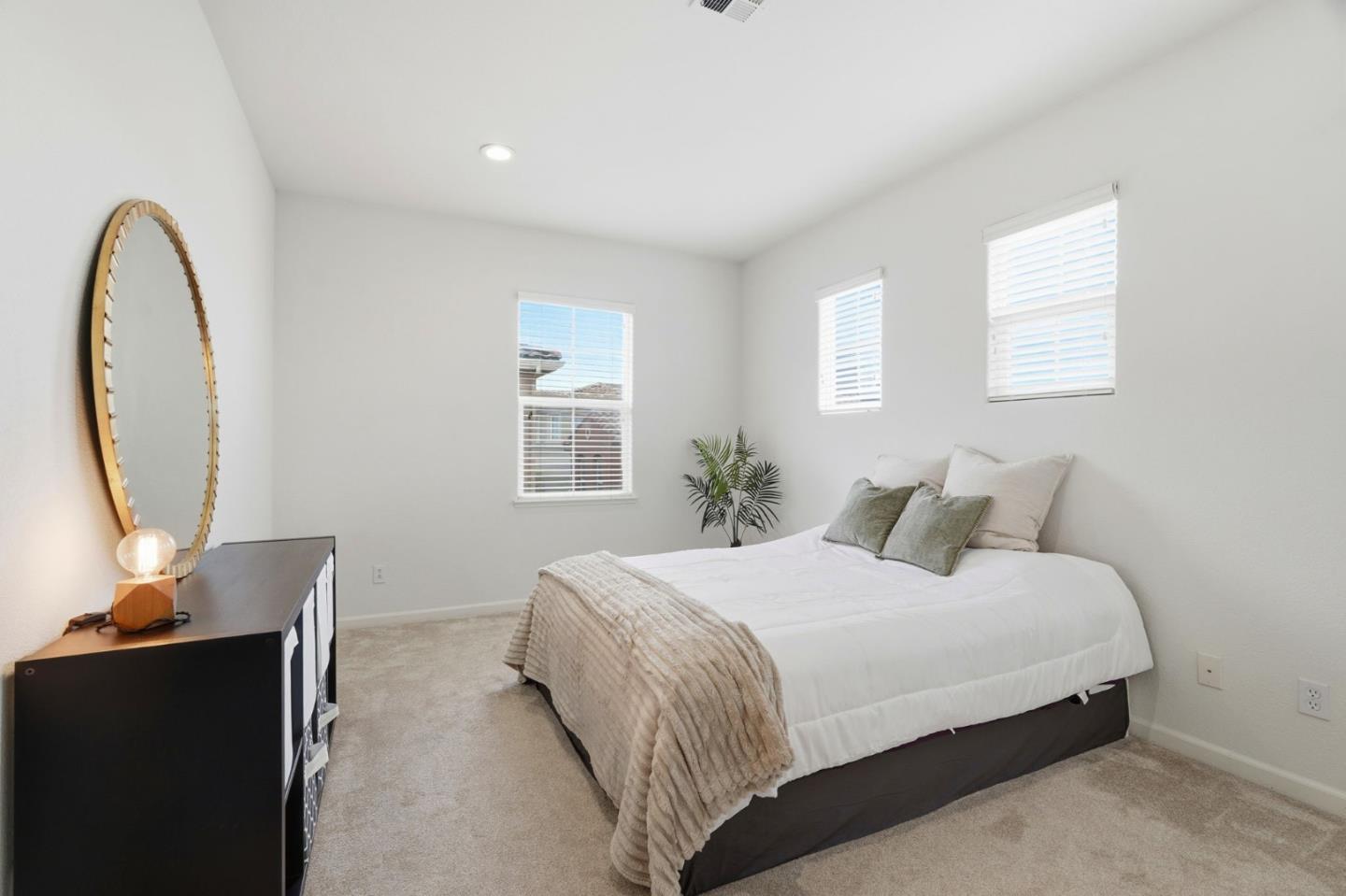 568 Altino Boulevard