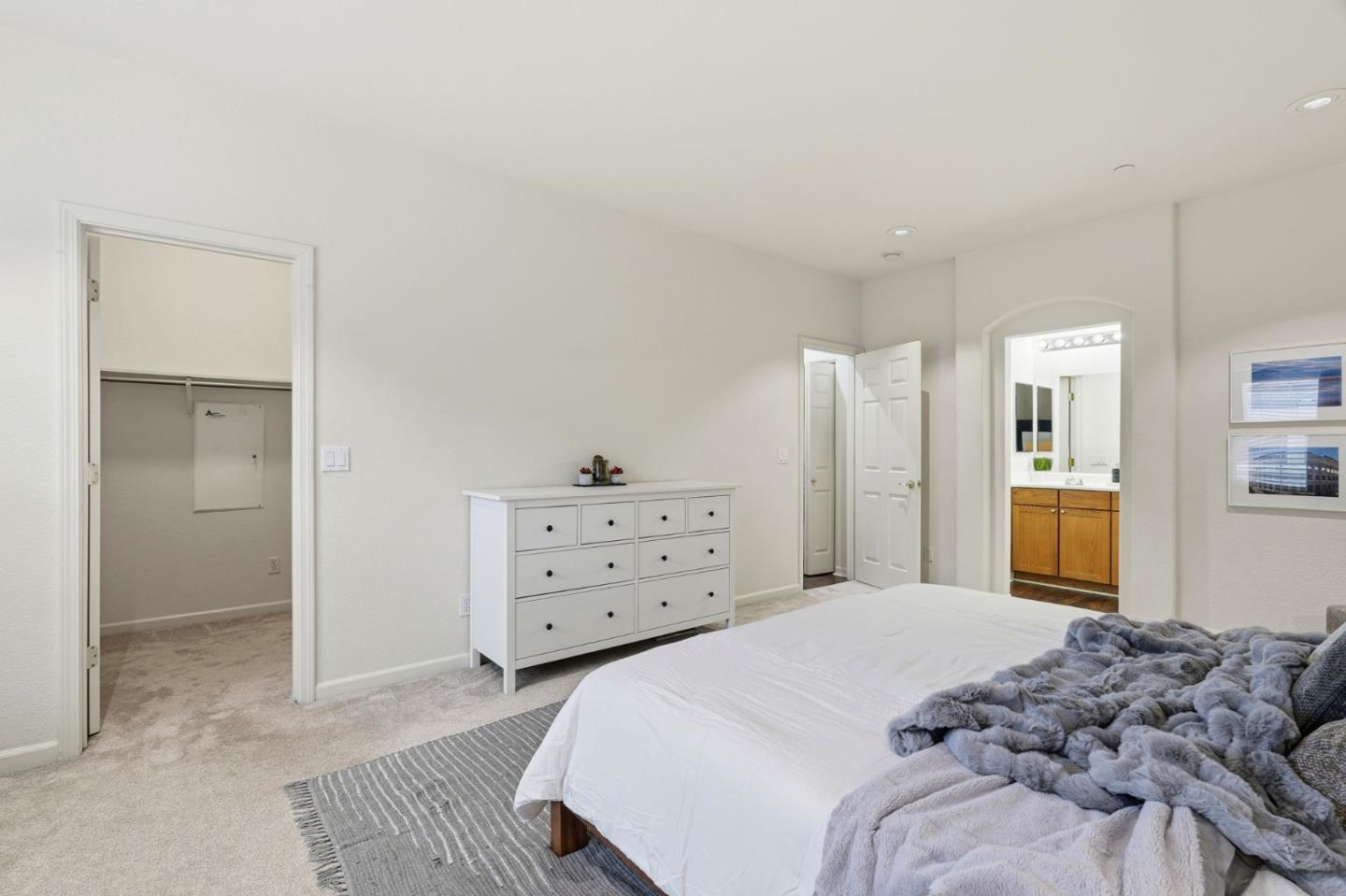 568 Altino Boulevard