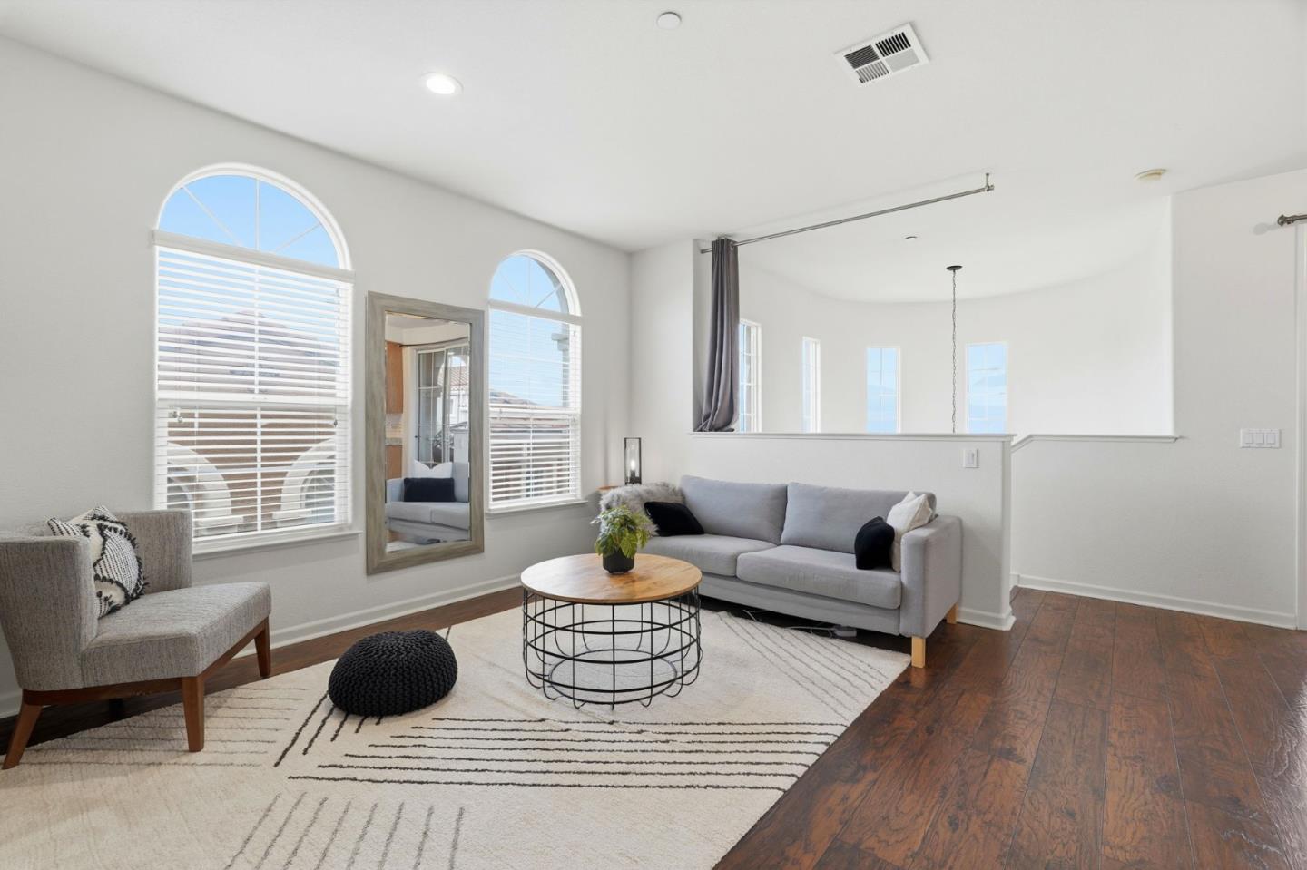 568 Altino Boulevard