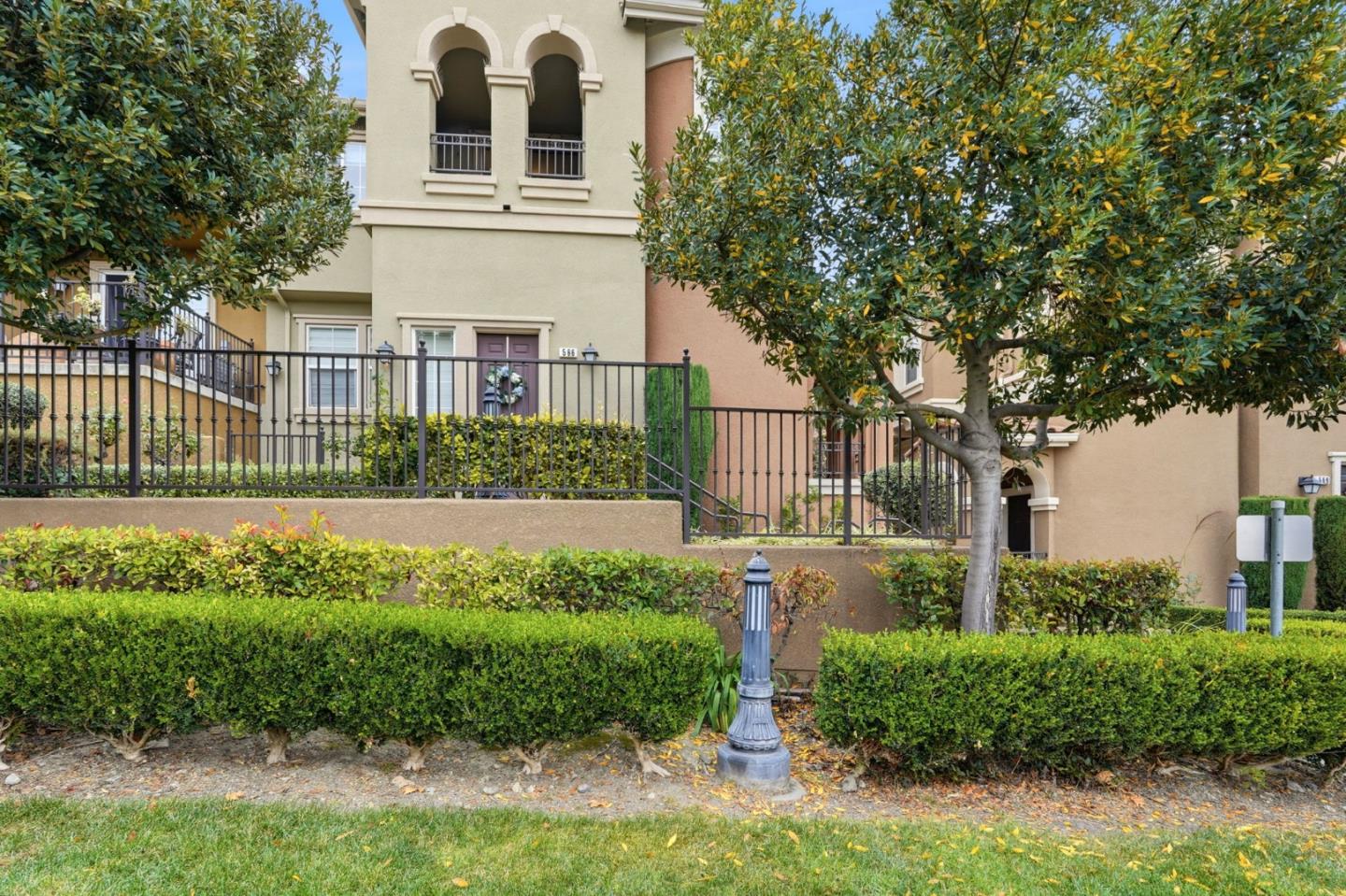 568 Altino Boulevard