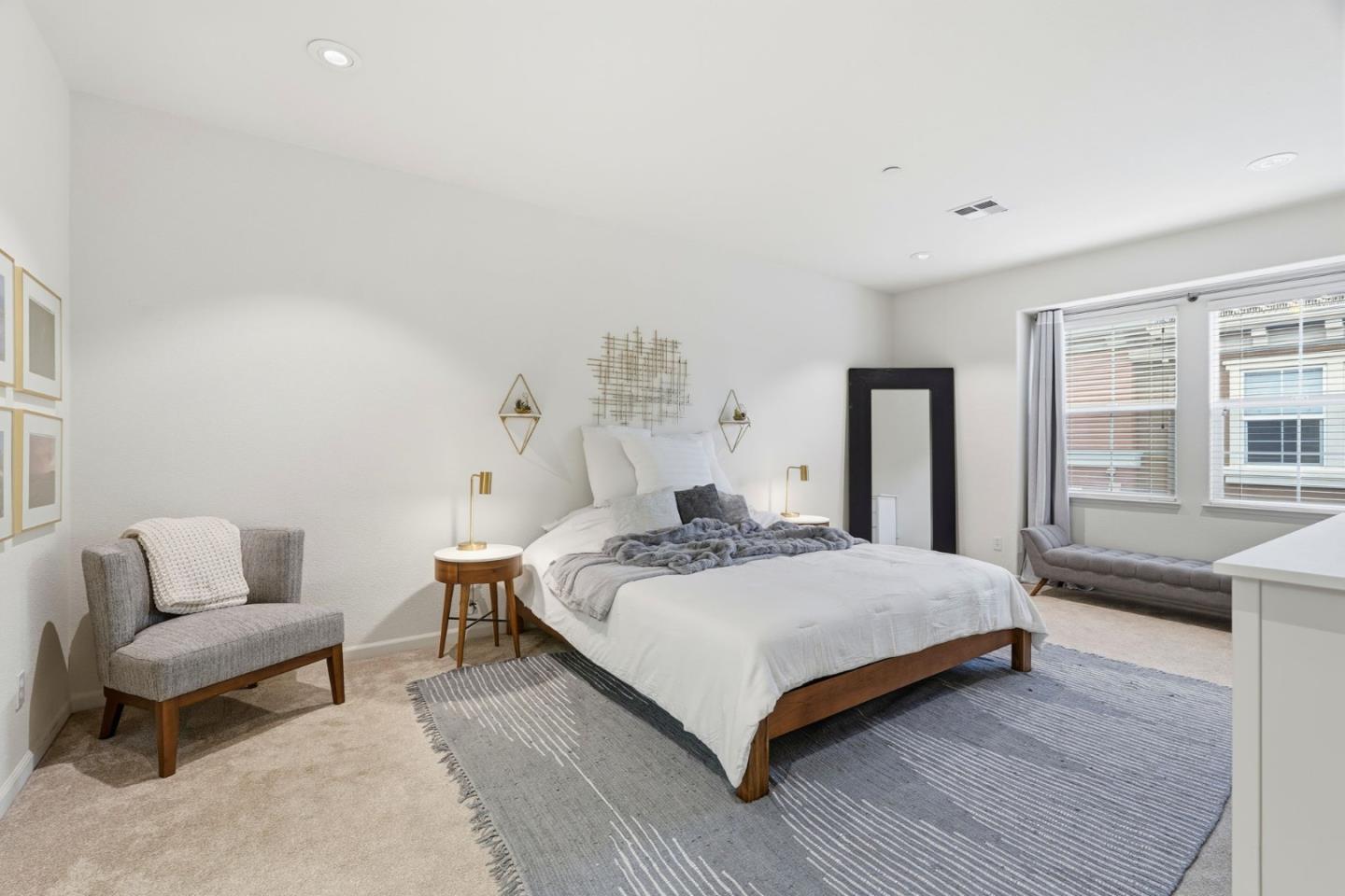 568 Altino Boulevard